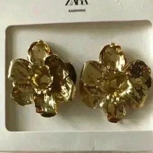 Zara flower gold earrings new 🔥🔥🔥✨✨✨